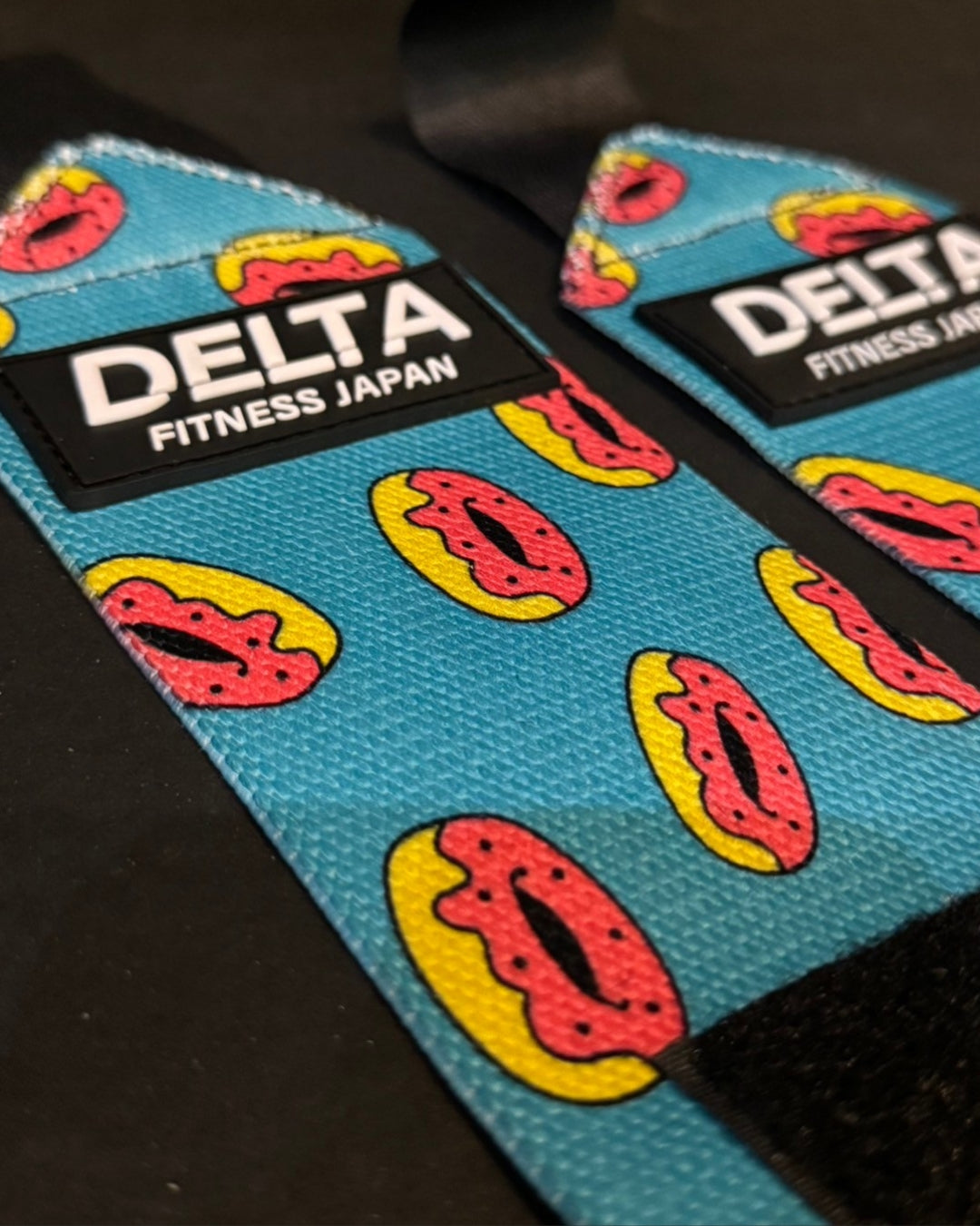 DELTA FITNESS Original Wrist Wraps V3(DOUGHNUT)